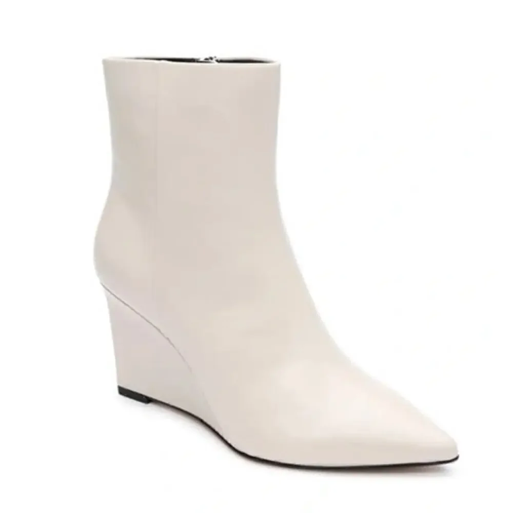 Sanctuary Pacer Boots Leather Pointed Toe Wedge Booties Milk White NWT Size 9